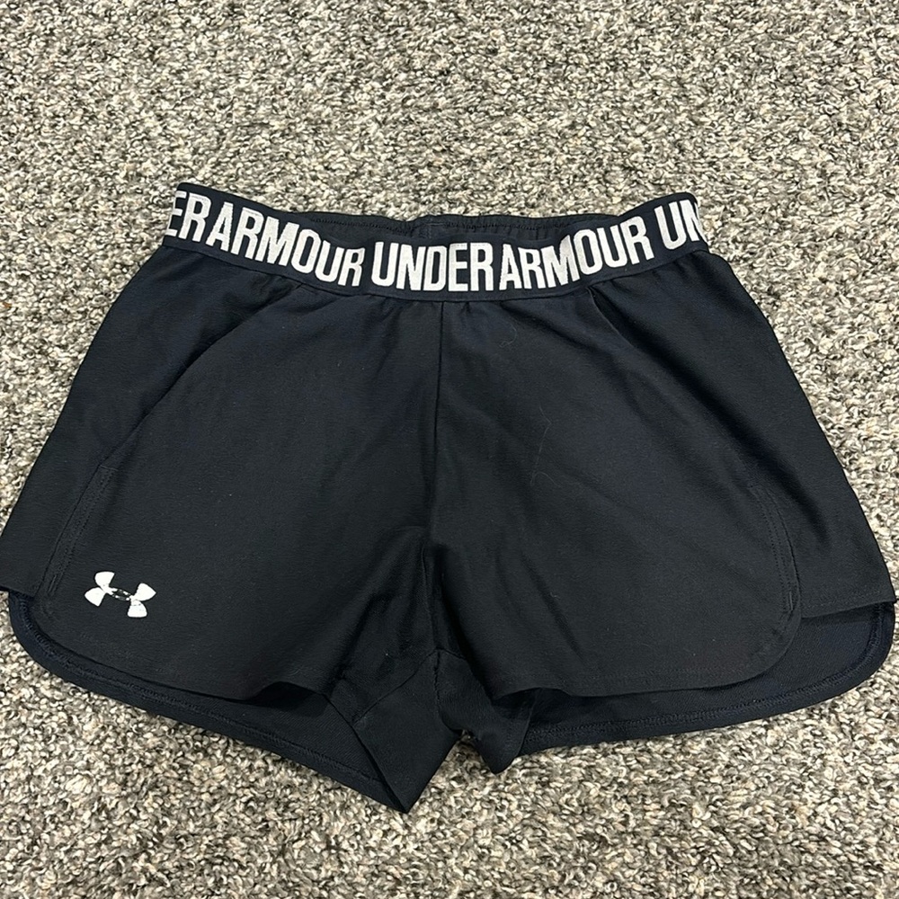 Black Under Armour athletic shorts with pockets